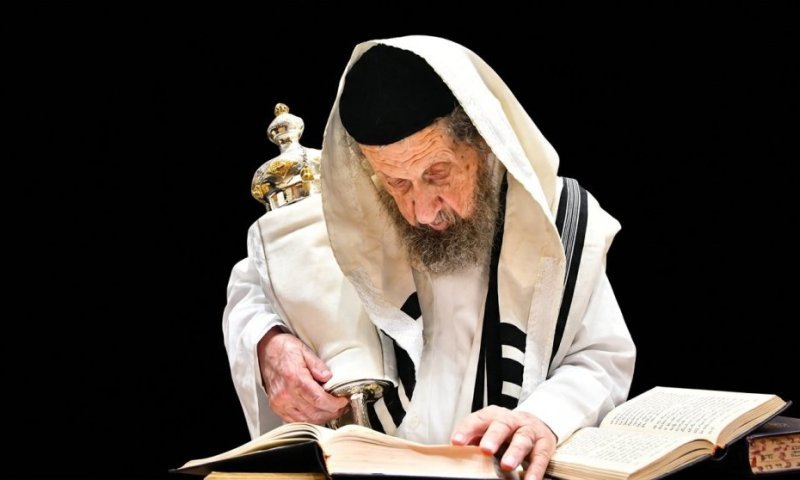שנה מבורכת מתחילה, וגביע כסף טהור עם ברכה חרוטה מהגר"ד לנדו על שולחנכם