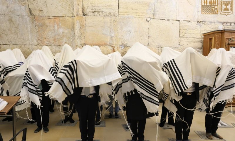 בג״צ הכפיל את מספר המתפללים בכותל ל-100 - בהבימה הותרה השתתפות 600