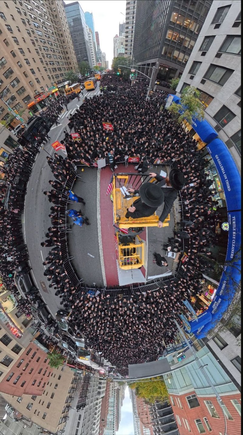 האחים לאנטשעווסקי, אברומי בלום, ד. ה. כרם, אייזיק. י, Clear shot