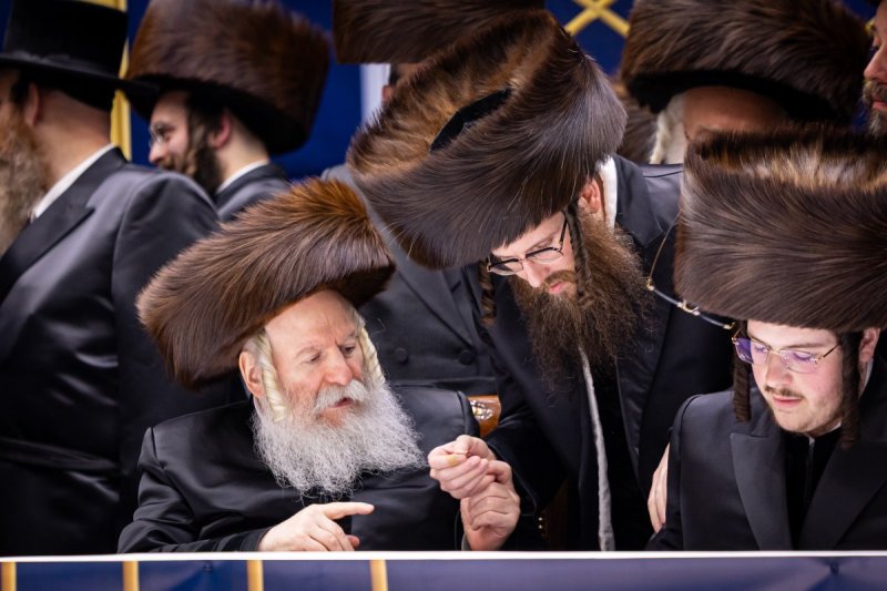 באדיבות המצלם