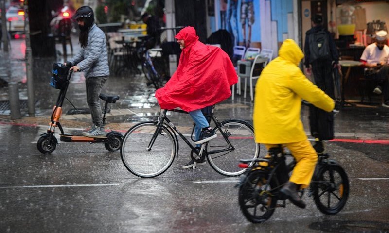 סופות רעמים, שיטפונות ושלג בחרמון: החורף מעלה הילוך