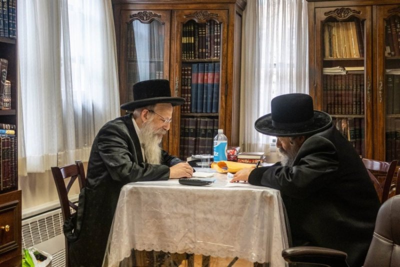 אברומי בלום, אחים לאנטשעווסקי, אייזיק י.