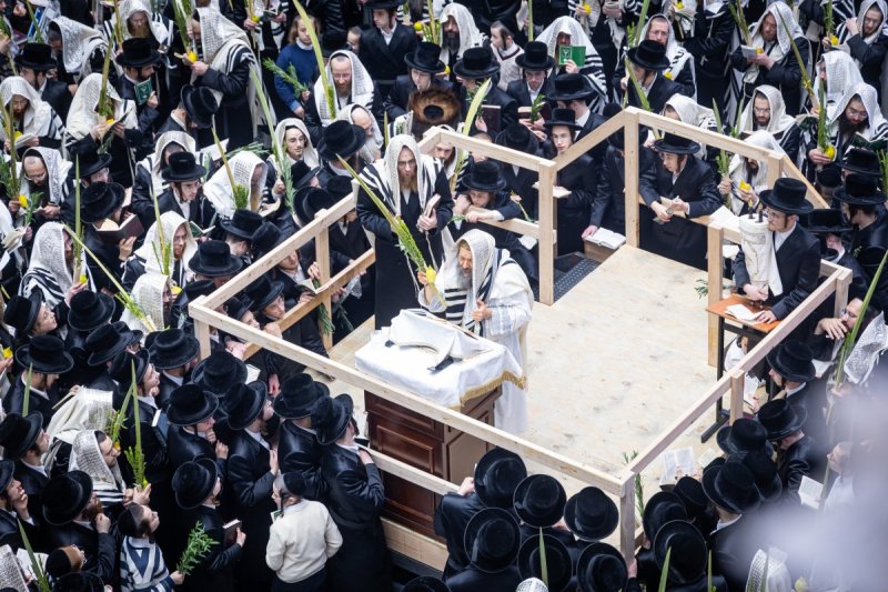 האחים לאנטשעווסקי ואייזיק ג.