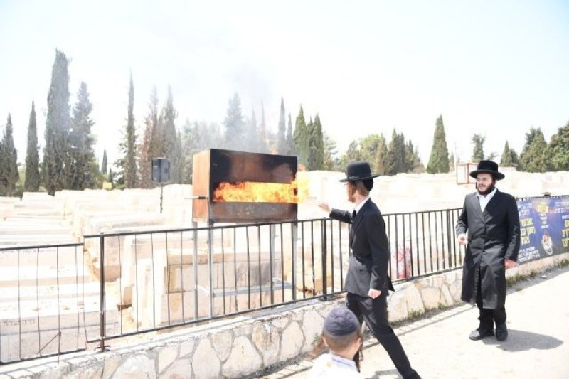 אנשיל בעק וא.מ.ש