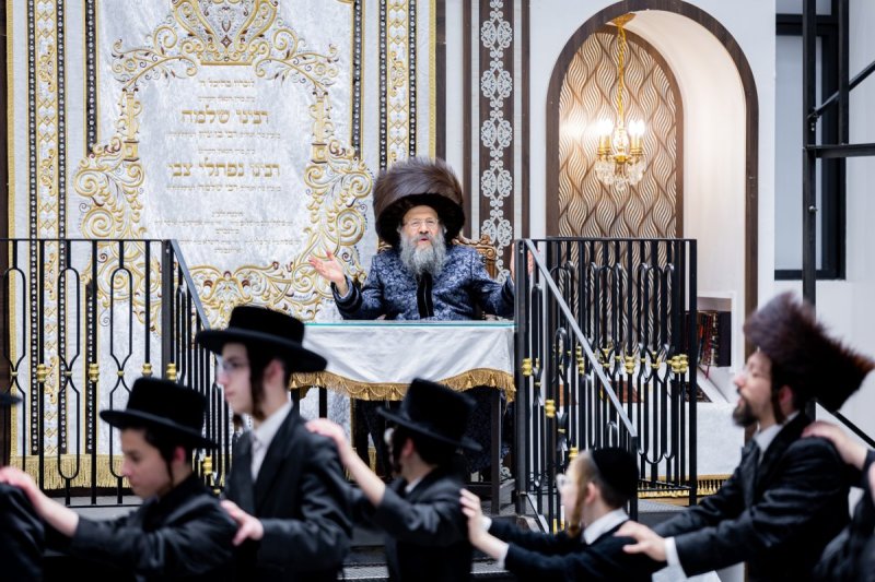 אברומי בלום, אחים לאנטשעווסקי, אייזיק ג. ואייזיק י.