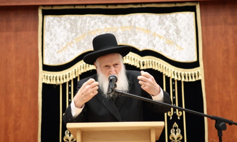 "משפטנים שפלים רודפים את בני התורה": הגר"ש בצלאל חיזק את 'אהל תורה'