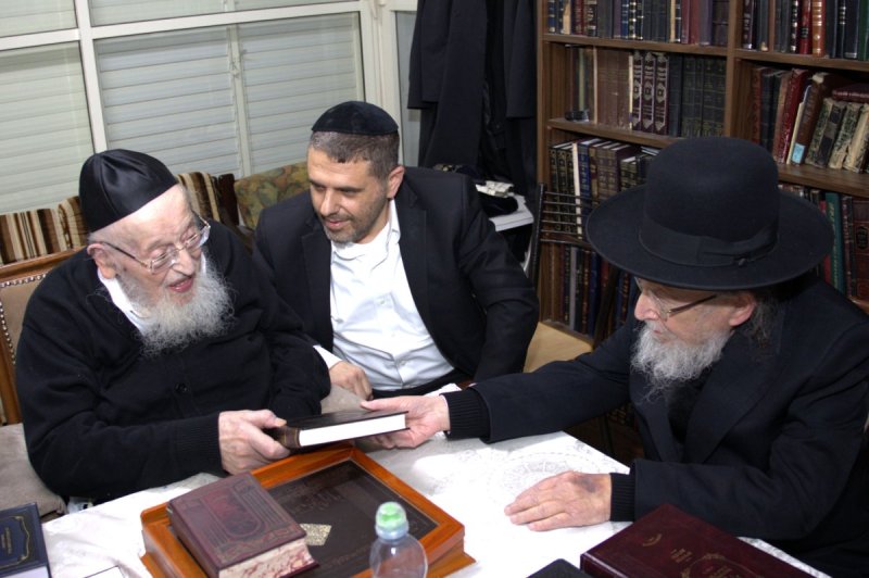 באדיבות המצלם