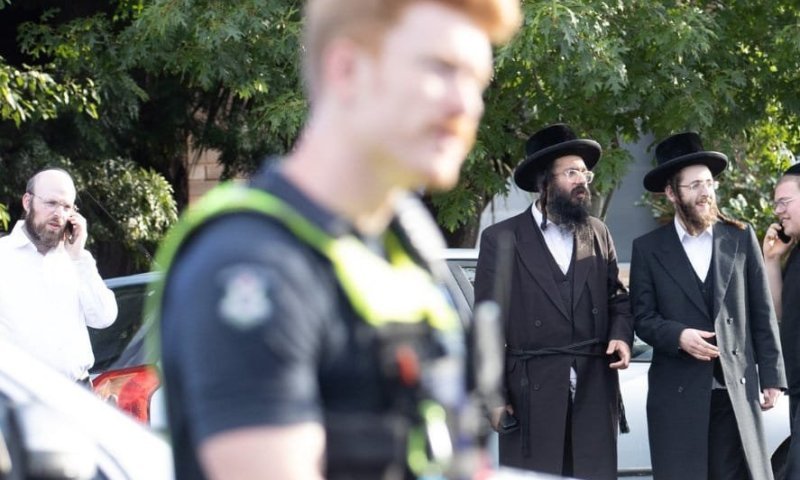 תקרית אנטישמית במלבורן: רכב גנוב דהר לעבר קבוצת חסידים