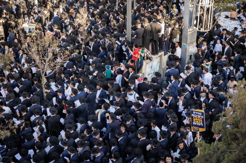 דניאל נפוסי ודוד מנדלסון