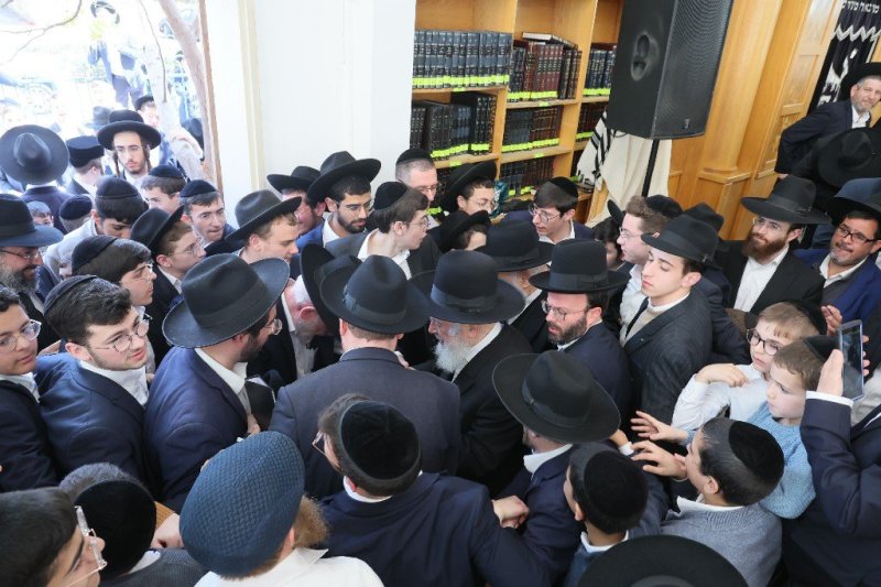 אברהם אבידן