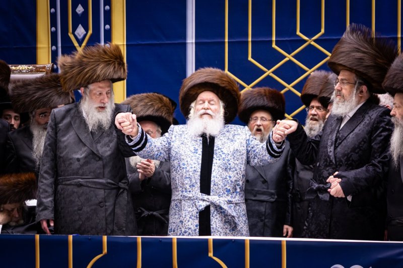 באדיבות המצלם