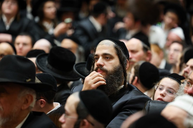 משה גולדשטיין, א. איזנבאך וארי קופרשטוק.