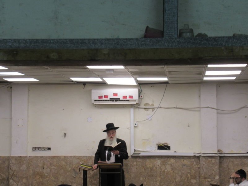 באדיבות המצלם