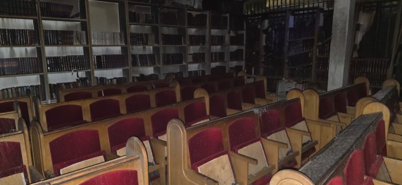 בית הכנסת שעלה באש