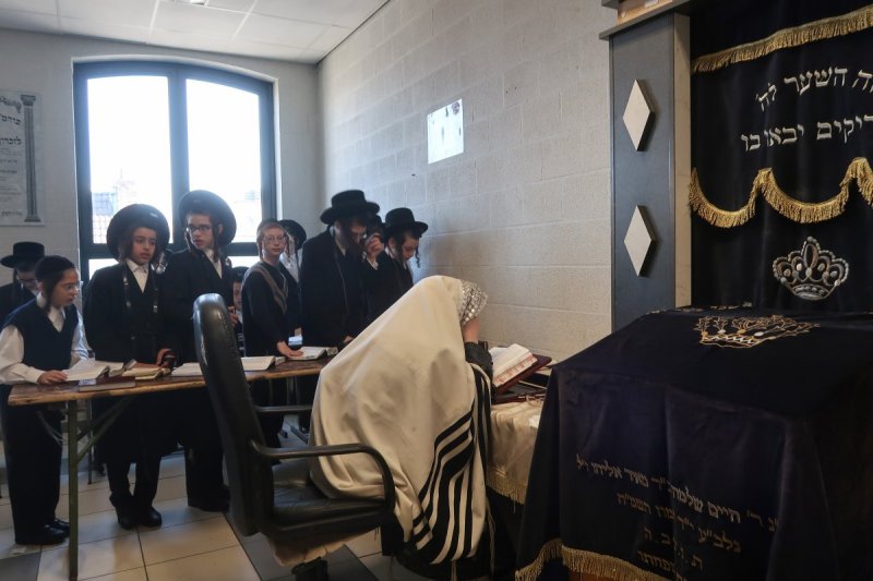 משה קאהן ומ.א. נוימן