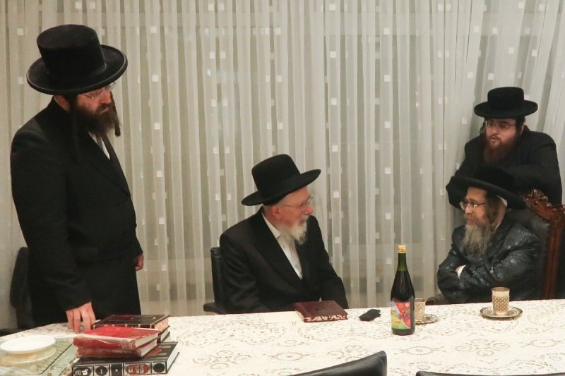 משה קאהן ומ.א. נוימן