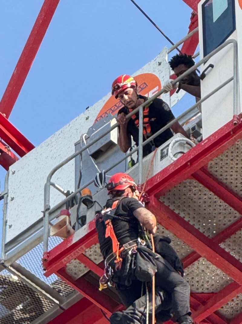 דוברות והסברה תחנת תל אביב-יפו