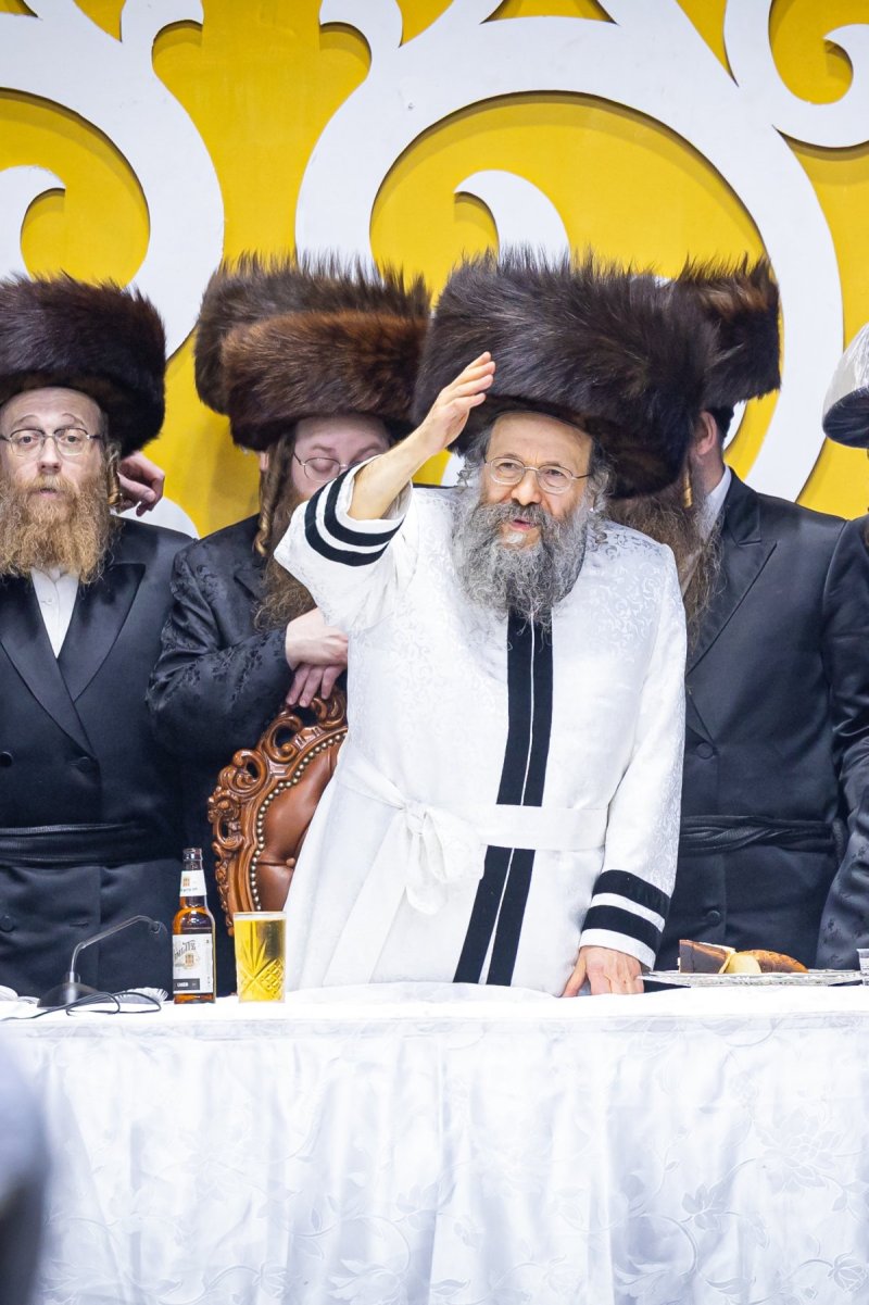 האחים לאנטשעווסקי ואייזיק ג.