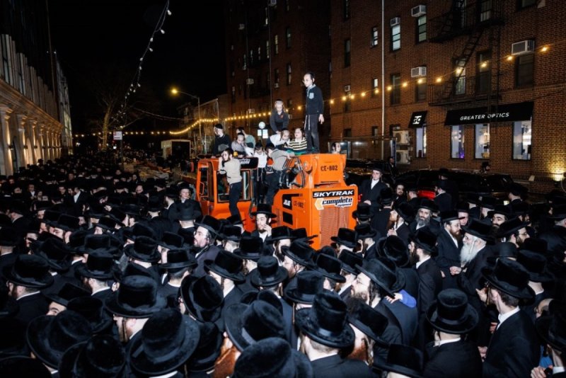 אברומי בלום, אחים לאנטשעווסקי, אייזיק י.