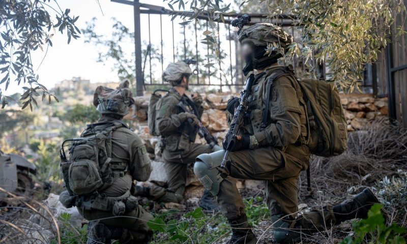 3 לוחמים נפצעו; טראמפ מאיים: "מצפים לתגובה בקרוב"