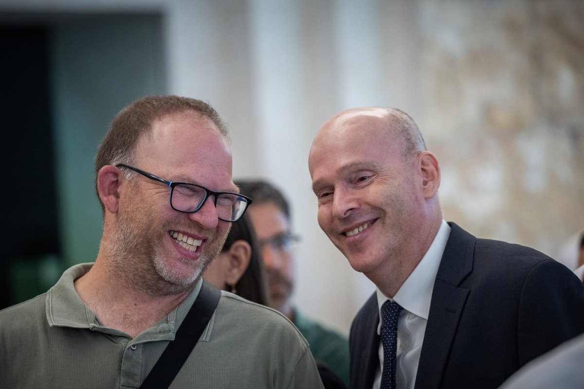 יונתן סינדל, פלאש 90