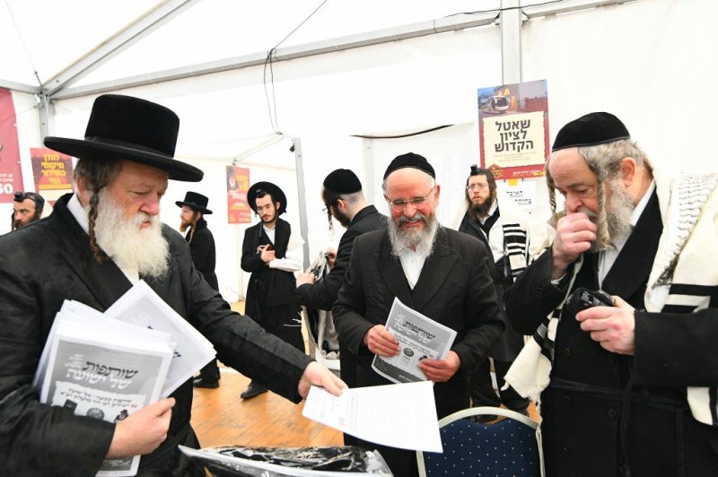 ארי קופרשטוק - פולין