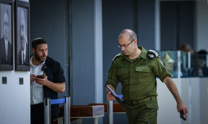 גרוניס מתנגד למינוי גופמן, אך בוועדה יש רוב, ההמלצה תכלול הסתייגות חריגה