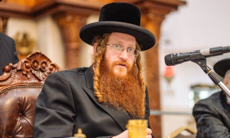 שבע שנים לאדמו"ר קאליב: המבחן הפומבי והמסע המפתיע לשילה