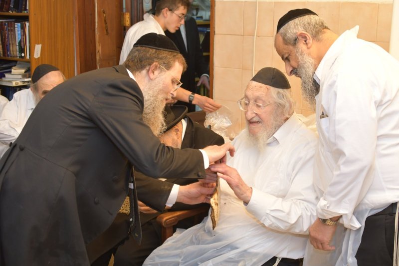 באדיבות המצלם