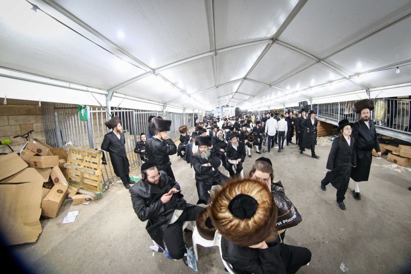 משה גולדשטיין, א. איזנבאך וארי קופרשטוק.