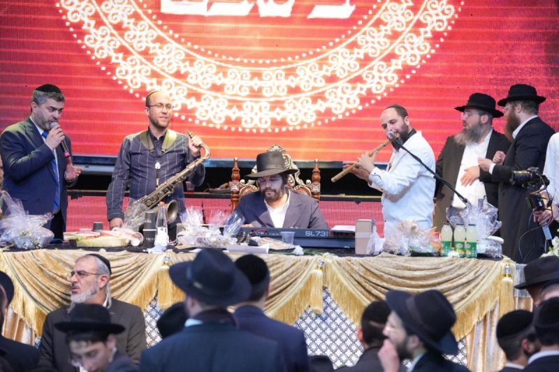 באדיבות המצלם