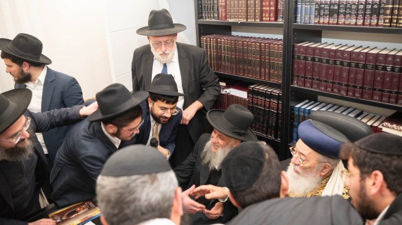 באדיבות המצלם