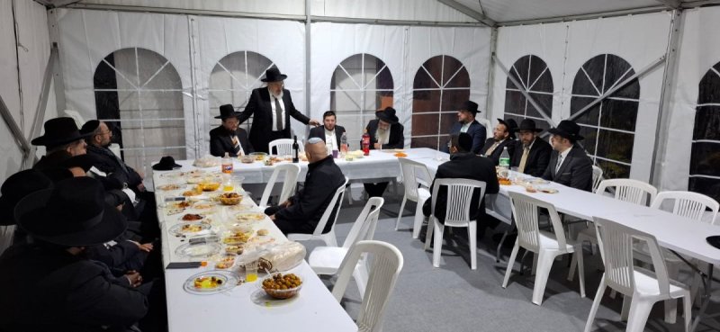 באדיבות המצלם