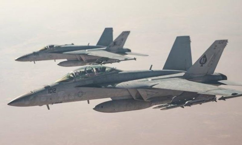 לקראת תקיפה? 12 מטוסי F-22 אמריקניים נחתו בישראל 