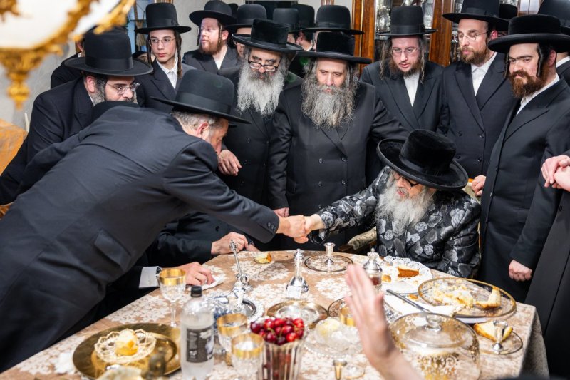 באדיבות המצלם