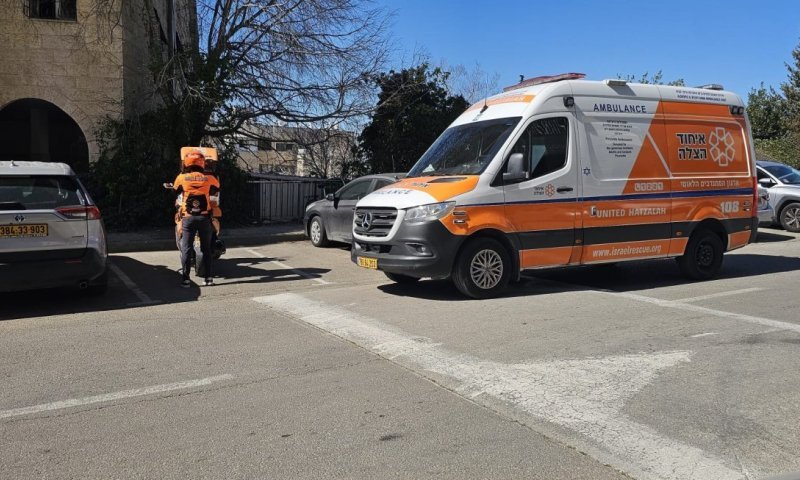 בן שנתיים נפל ממרפסת ביתו לקומה שמתחתיו