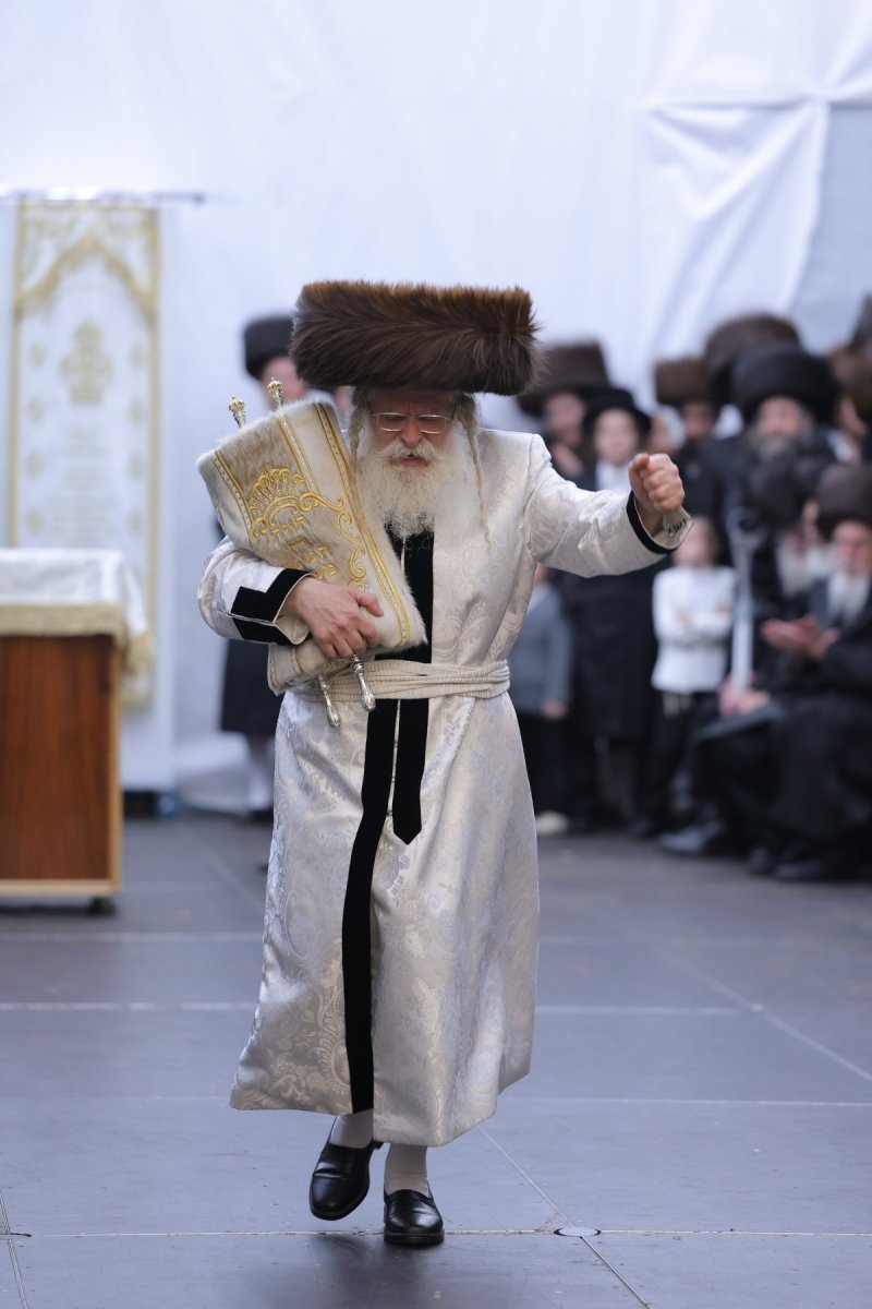 באדיבות המצלם