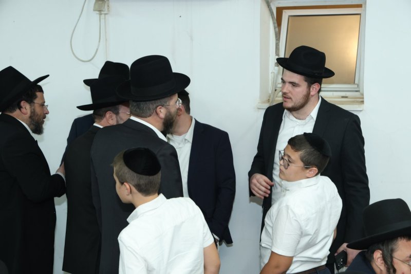 באדיבות המצלם