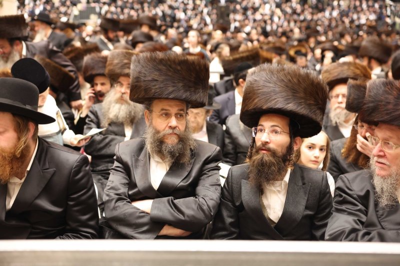 משה גולדשטיין, א. איזנבאך וארי קופרשטוק.