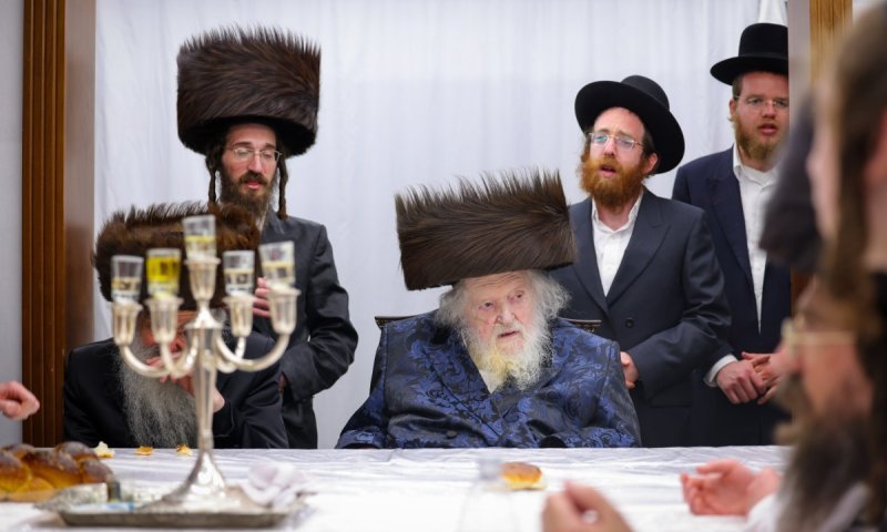 ה"דודלה" של פוסק הדור: כך נראית שבת הכיסופים במעון הגר"מ שטרנבוך