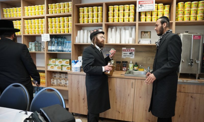 עם מנות חמות ופנקייקים: כך ציינו את ההילולא ר' נפתלי מראפשיץ