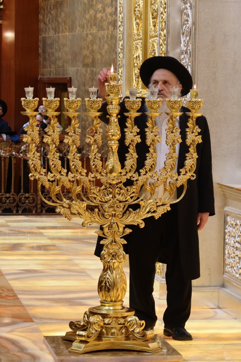 באדיבות המצלם