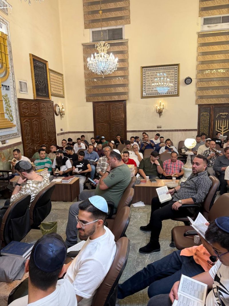 באדיבות המצלם