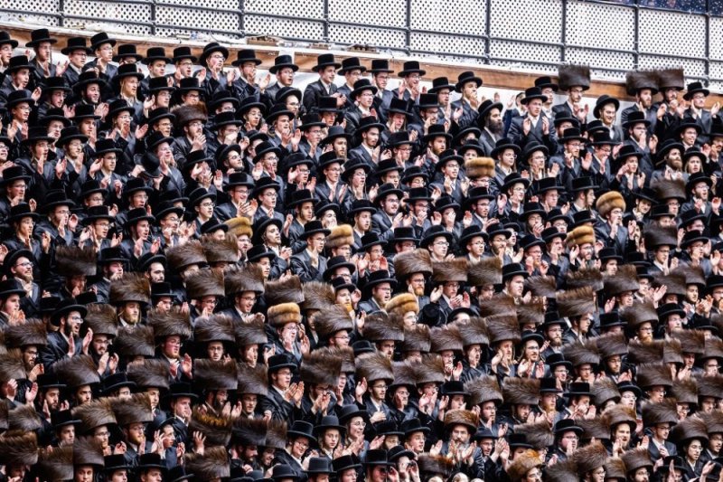 אלי וואהל, איצי מ.