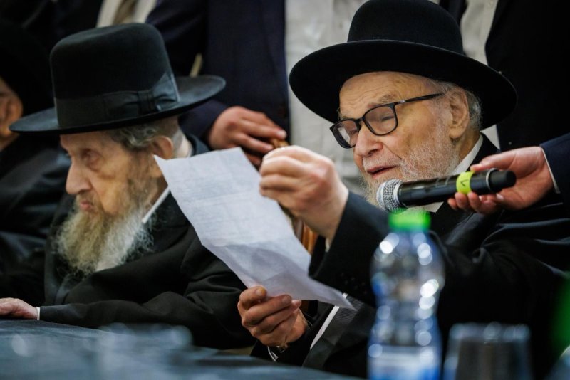 דניאל נפוסי ומאיר זלזניק