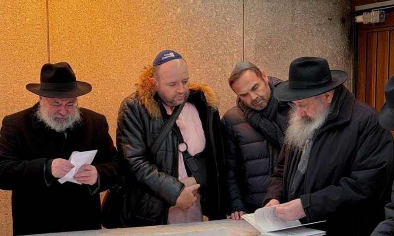 אחמד אל אחמד הגיבור מסידני הגיע לאוהל הרבי מחב"ד