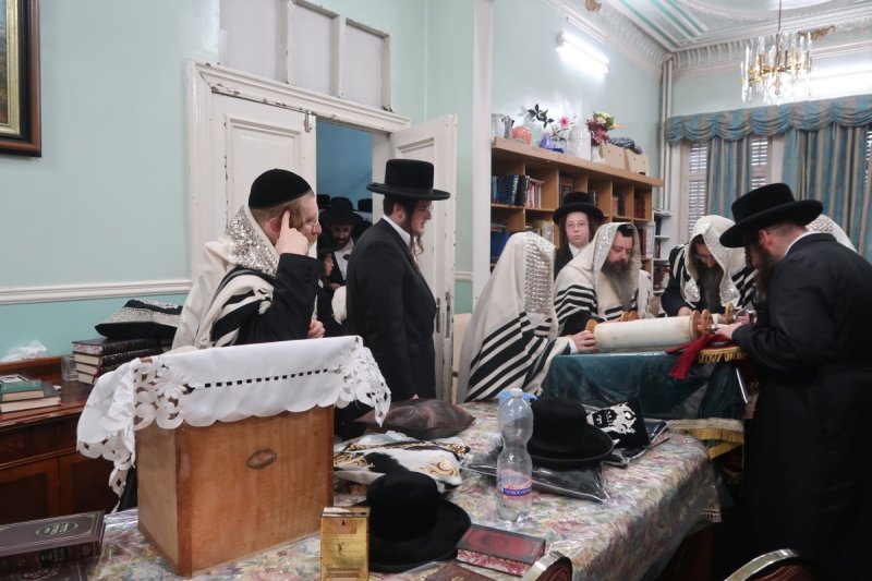 משה קאהן ומ.א. נוימן