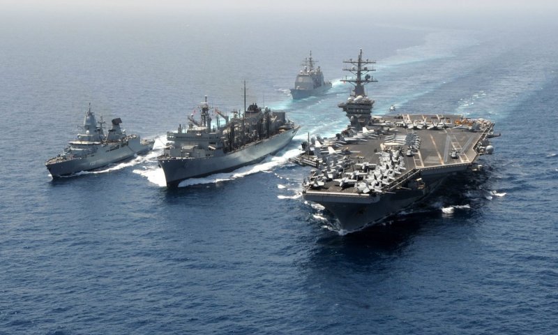 טראמפ על ההדק: הכוח האדיר מול חופי איראן - ממתין לפקודה הגורלית