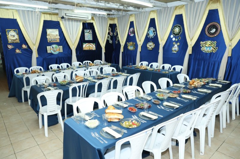 באדיבות המצלם