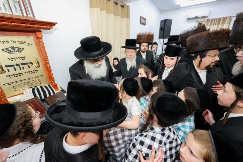 באדיבות המצלם